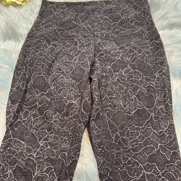 Lululemon Nulu Align Pant II in Lacescape Dark Cast Black sz 2 - Picture 4 of 9
